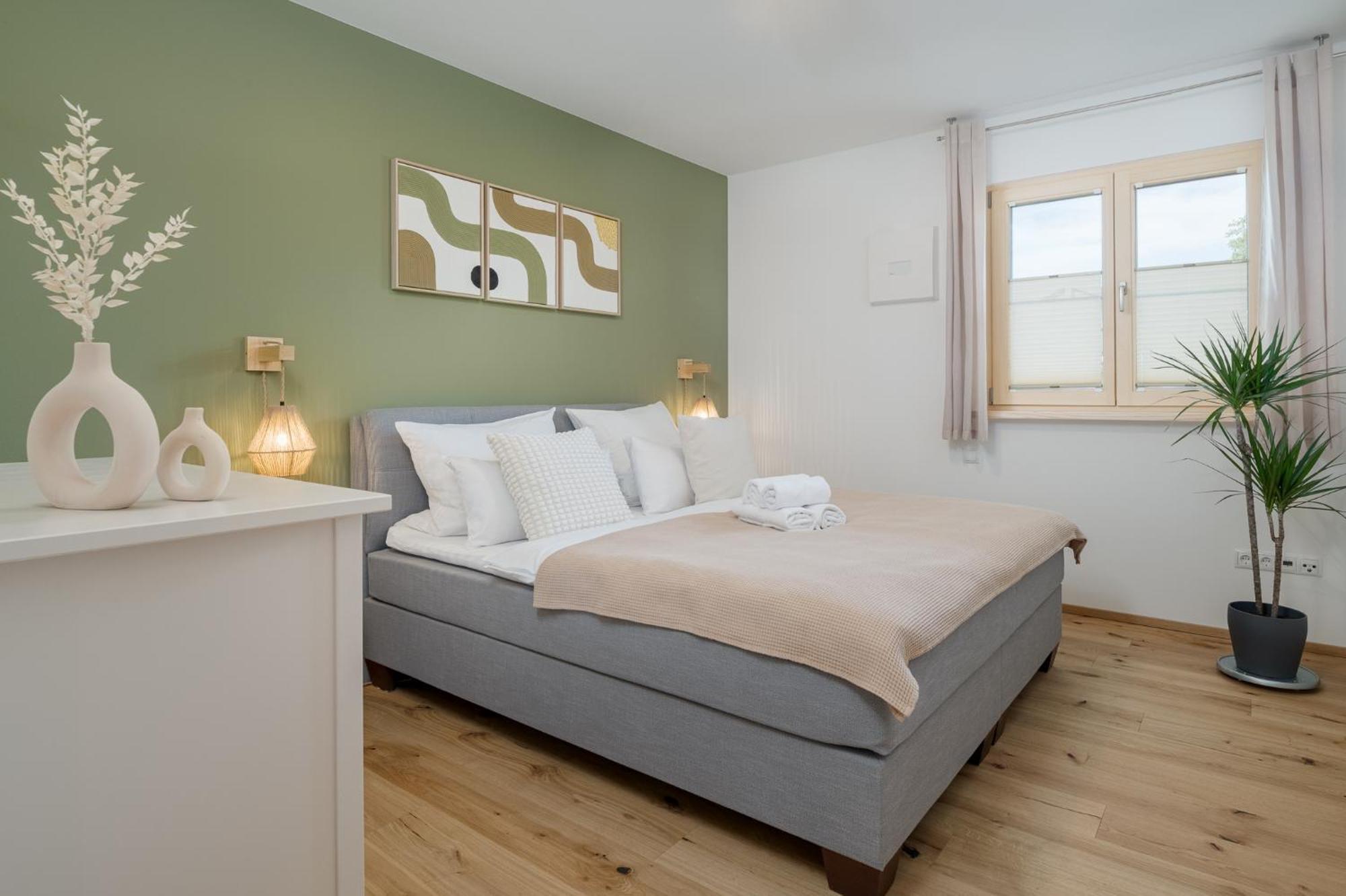 Fenjoy: Grosses Ferienapartment Im Neubau / Balkon / Bbq * Bernau am Chiemsee