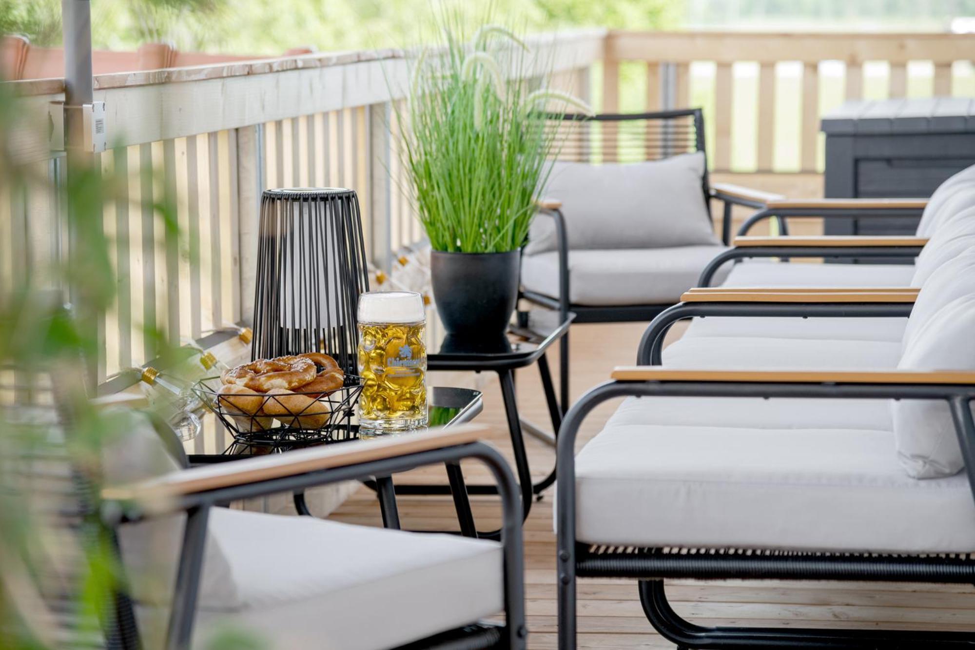Fenjoy: Grosses Ferienapartment Im Neubau / Balkon / Bbq *