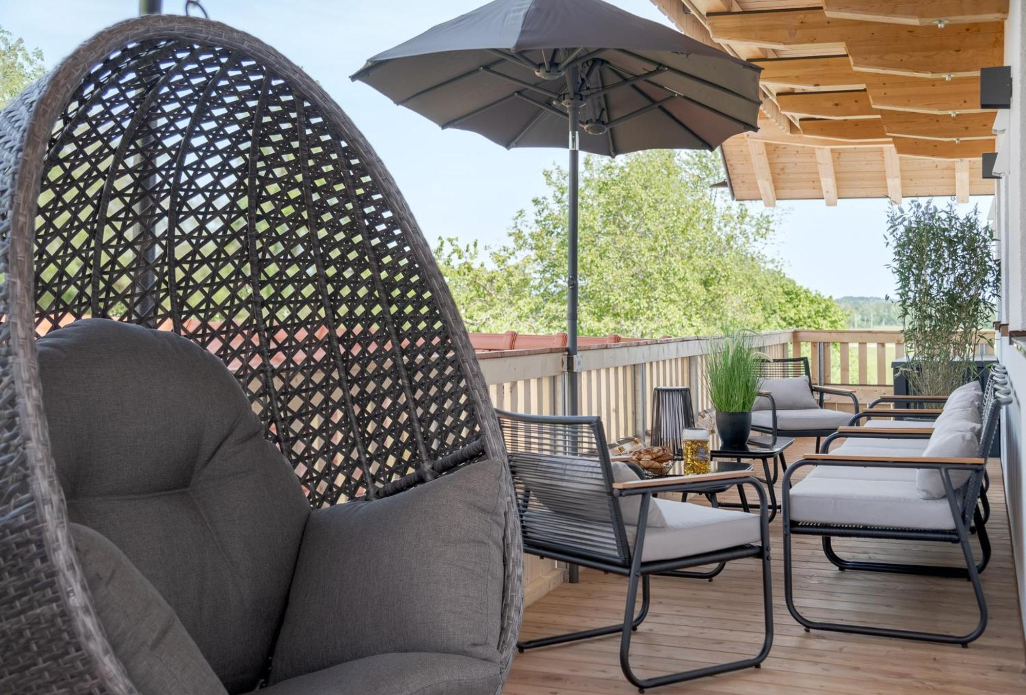 Fenjoy: Grosses Ferienapartment Im Neubau / Balkon / Bbq Apartment *